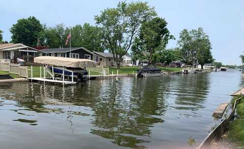 7990 S 150 E, Wolcottville, IN 46795