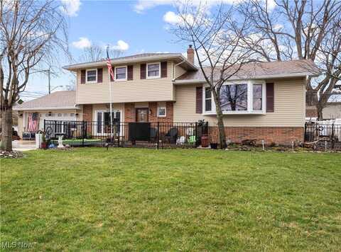 178 Beachwood Avenue, Avon Lake, OH 44012