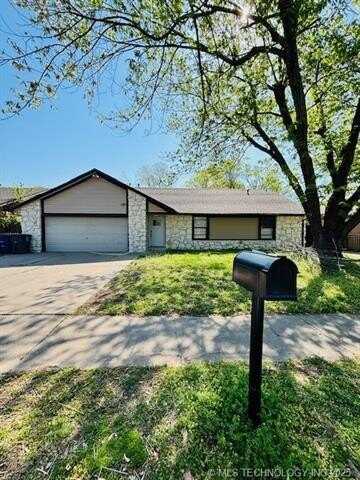 2703 S 137th East Avenue, Tulsa, OK 74134