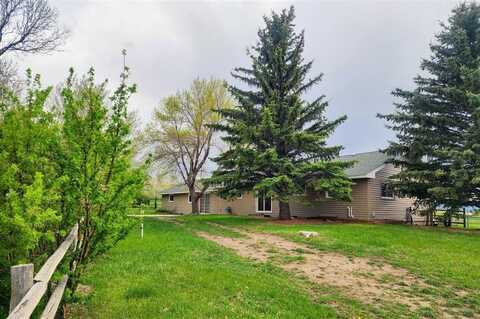 15 Milo Rd, Cody, WY 82414