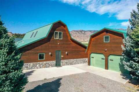 7 Needlegrass Rd, Cody, WY 82414