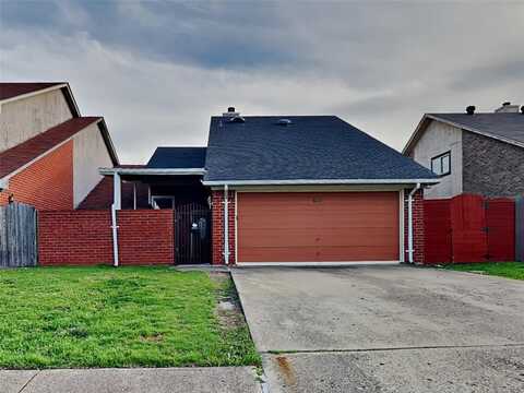 705 Kingston Drive, Grand Prairie, TX 75051
