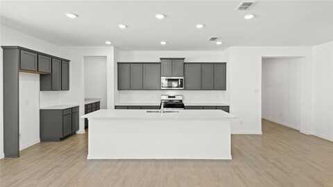 1313 Rothland Lane, Red Oak, TX 75154