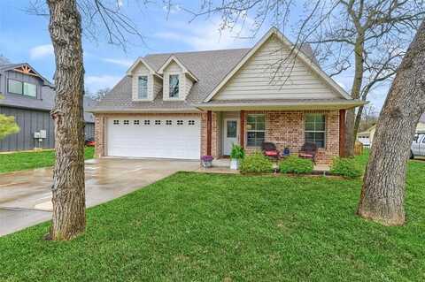 209 Comanche Drive, Gainesville, TX 76240