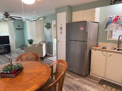 647 Nuna Ave, Fort Myers, FL 33905