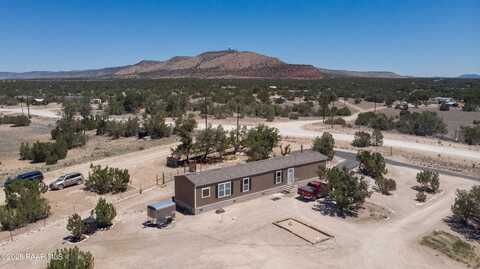 27491 San Juan Lane, Seligman, AZ 86337