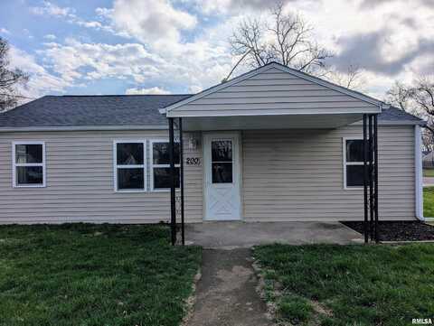 200 CONNECTICUT Street, Washington, IL 61571