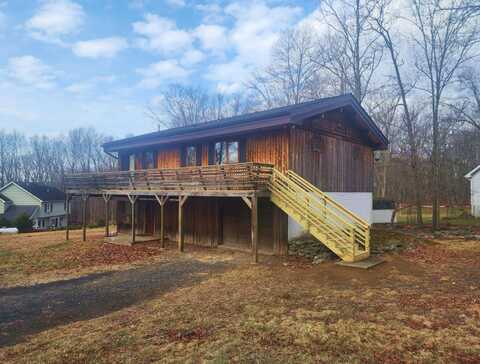 2263 Cramer Road, Bushkill, PA 18324