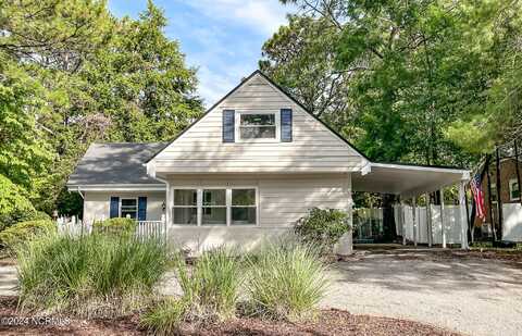 280 W Delaware Avenue, Southern Pines, NC 28387