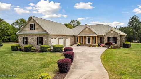 412 Longleaf Drive, West End, NC 27376
