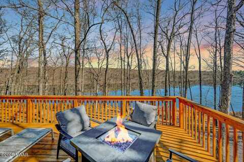 215 Brandyshire Drive, Tamiment, PA 18371
