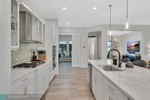8740 E Baypoint Cir, Parkland, FL 33076