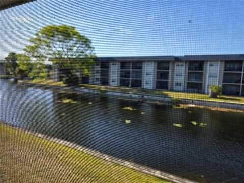 7925 Colony Cir, Tamarac, FL 33321