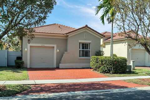 2302 NE 37th Rd, Homestead, FL 33033