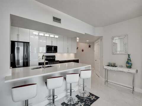 3020 NE 32 Ave, Fort Lauderdale, FL 33308