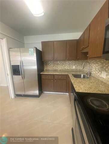 2651 S Course Dr, Pompano Beach, FL 33069