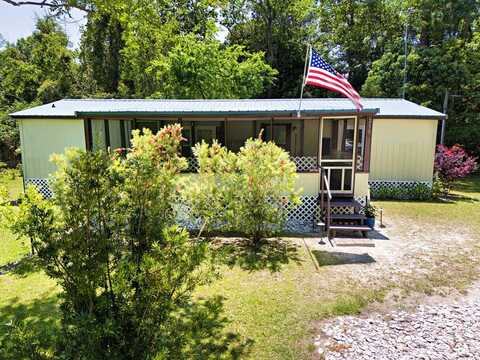 250 Bobby Cato St, Apalachicola, FL 32320