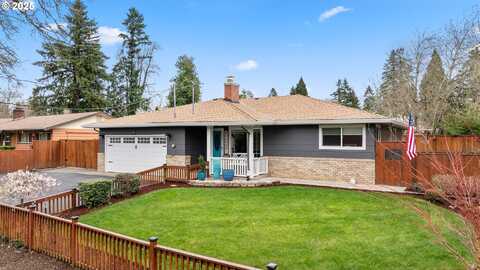 408 BARKER AVE, Oregon City, OR 97045