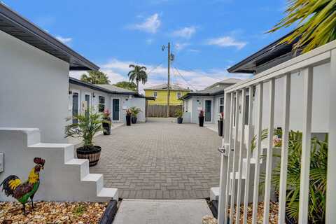 220 Walton Boulevard, West Palm Beach, FL 33405