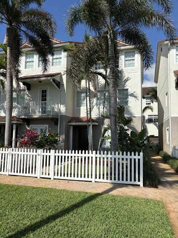 153 Ocean Cay Way, Hypoluxo, FL 33462