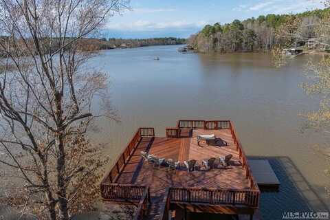 285 Forest Court, Bracey, VA 23919