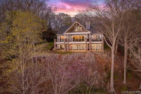 84 Lost Forest Road, Bracey, VA 23919