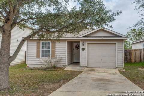 11243 Country Cyn, San Antonio, TX 78252
