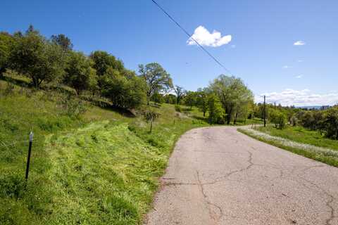 E Elk Trail, Redding, CA 96003