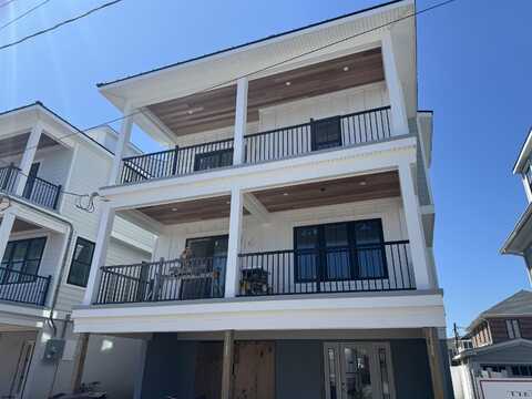 26 S Rosborough Ave, Ventnor City, NJ 08406