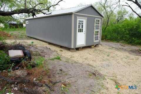 711 N Davidson Street, Karnes City, TX 78118