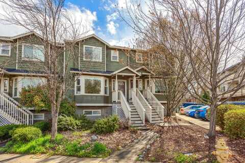 894 Blackberry Lane, Ashland, OR 97520