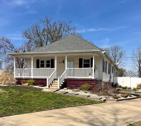 912 Maxwell Avenue, Washington, IN 47501