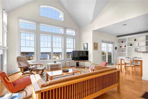 37 Cutter Lane, Tiverton, RI 02878