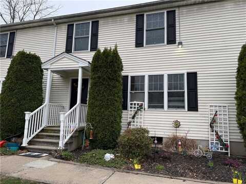 5 Legris Commons Lane, West Warwick, RI 02893
