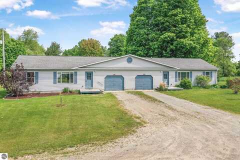 200-202 Hassle Road, Buckley, MI 49620
