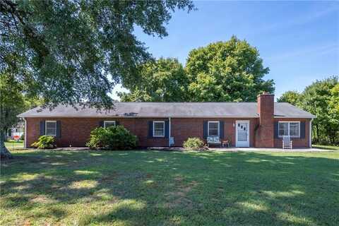 2007 Farmington Road, Mocksville, NC 27028