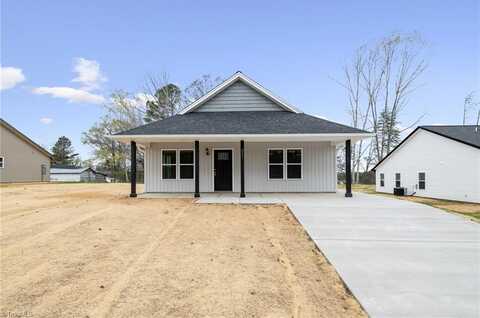 511 West End Boulevard, Madison, NC 27025