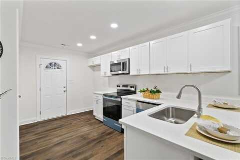 515 West End Boulevard, Madison, NC 27025