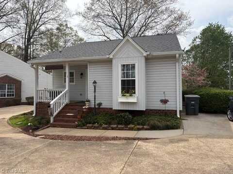 718 MEADOWGREEN VILLAGE Drive, Eden, NC 27288