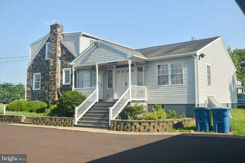 940 S WEST END BOULEVARD, QUAKERTOWN, PA 18951