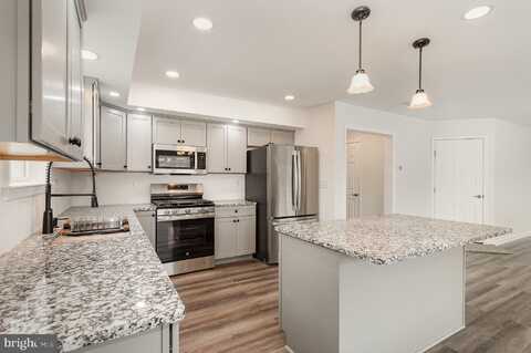 375 BARCLAY DRIVE, RED LION, PA 17356