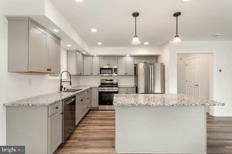 375 BARCLAY DRIVE, RED LION, PA 17356
