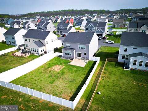 189 VOLTAIRE ST, GERRARDSTOWN, WV 25420