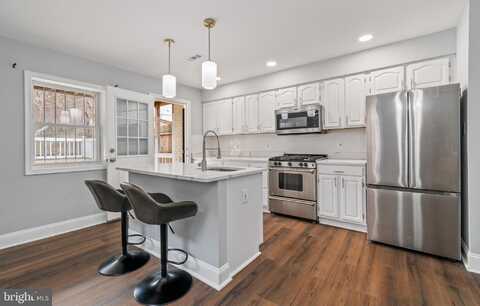 5818 EADS STREET NE, WASHINGTON, DC 20019