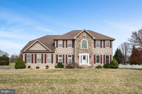 28 HARGROVE CIRCLE, MARTINSBURG, WV 25403