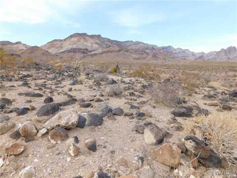 053 W Weineima Drive, Golden Valley, AZ 86413
