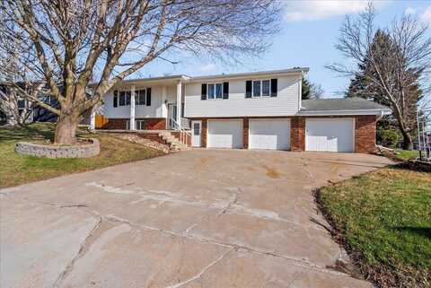 808 Crestview Drive, Traer, IA 50675