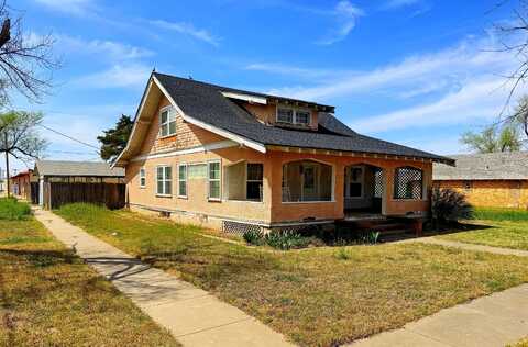 222 S Baylor Street, Perryton, TX 79070