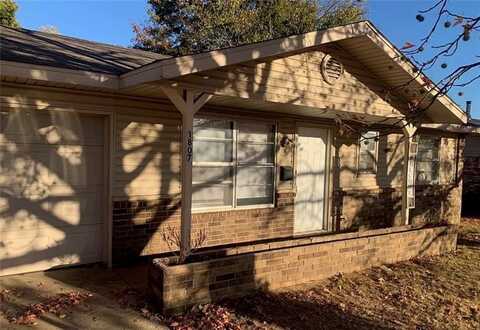 1807 Cambridge ST, Springdale, AR 72762