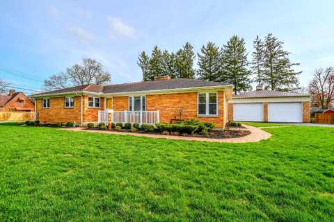 504 W Lake Avenue, New Carlisle, OH 45344